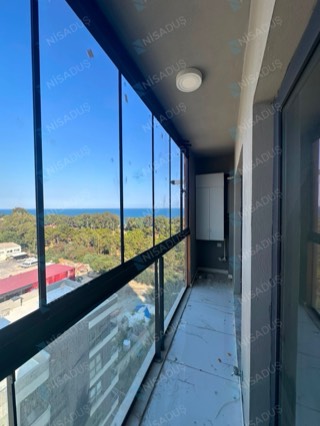 Gold seri katlanır cam balkon ile kapatılan deniz manzaralı balkon, Mersin
