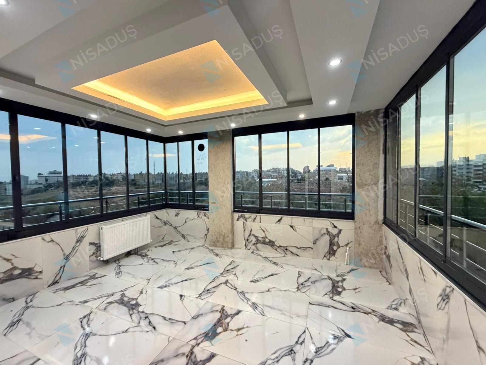 Titanyum Isıcamlı Katlanır Sistem Cam Balkon